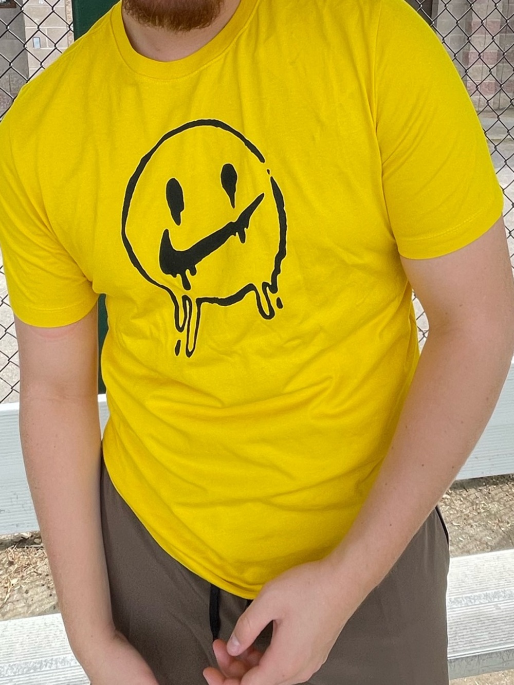 NIKE PEACE LOVE BASKETBALL SMILEY SMILE FACE MEN T SHIRT DM4494 MELTING SWOOSH